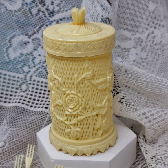 Vintage Celluloid 1960s Faux Ivory Cocktail Fork Set - Picture 5 of 10